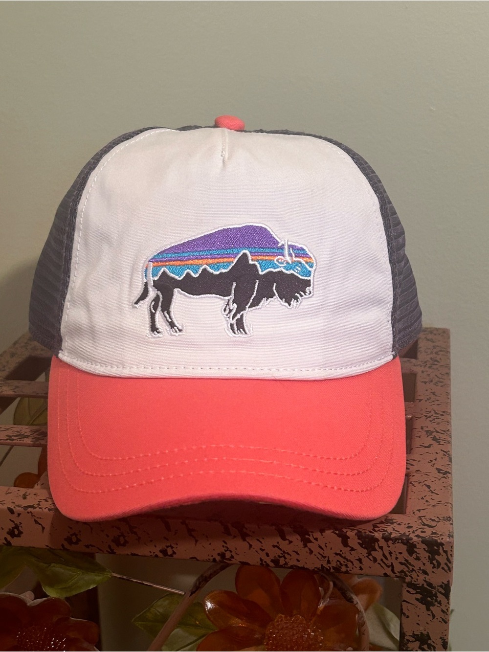 Patagonia Fitz Roy Bison Trucker Hat Cap White Salmon Coral Pink Grey Mesh EUC